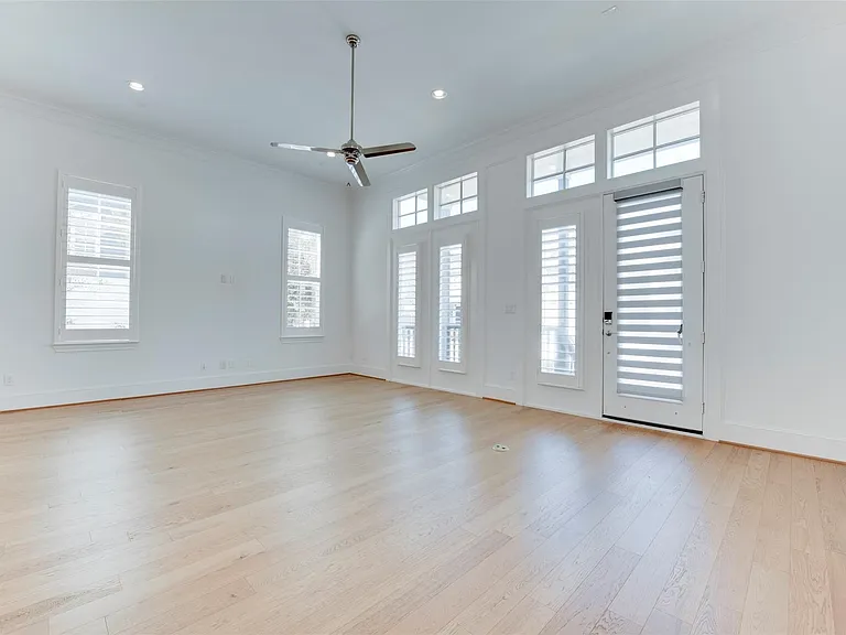 8736 Oak Kolbe Ln — Photo 7
