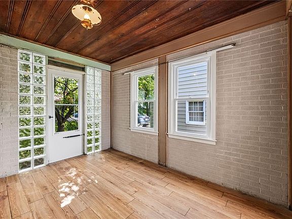 5th image of 8806 Minnehaha Ln