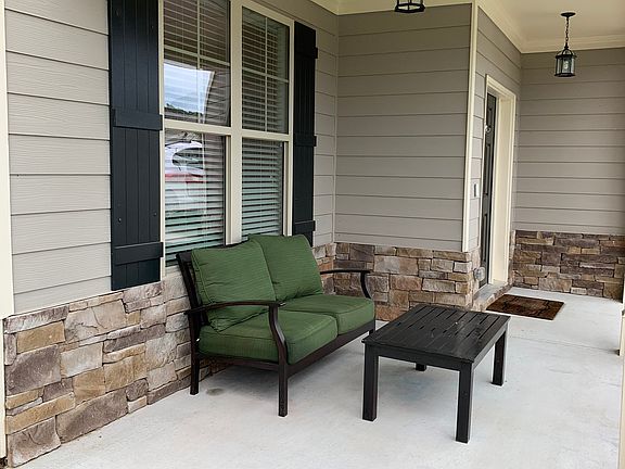 5th image of 140 Brooks Village Dr