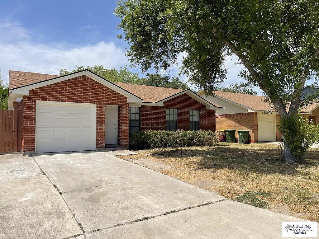 3 bed, 2.5 bath, 1057 sqft, $1,700 — Photo 1