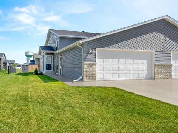 2159 Admiral Dr W, West Fargo, ND 58078
