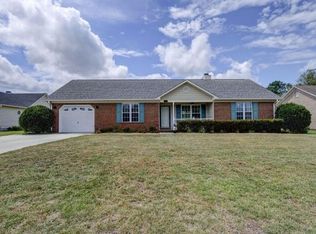 7111 Springer Rd, Wilmington, NC 28411