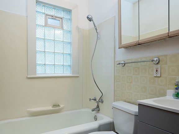 5th image of 3466 Charlack Ave #3466