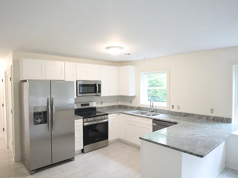 214 Park St — Photo 1