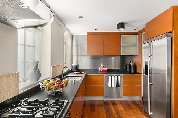 Sold by Compass | media 7