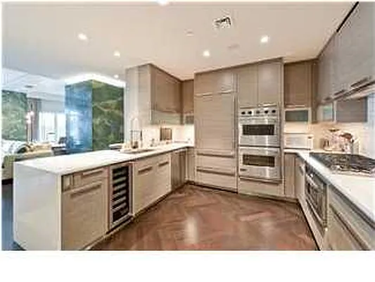 Rented by Mallan Real Estate Inc | media 53