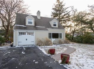 19 Cypress Rd, Eastchester, NY 10709