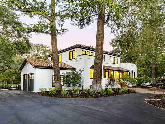 2nd image of 125 Los Altos Ave