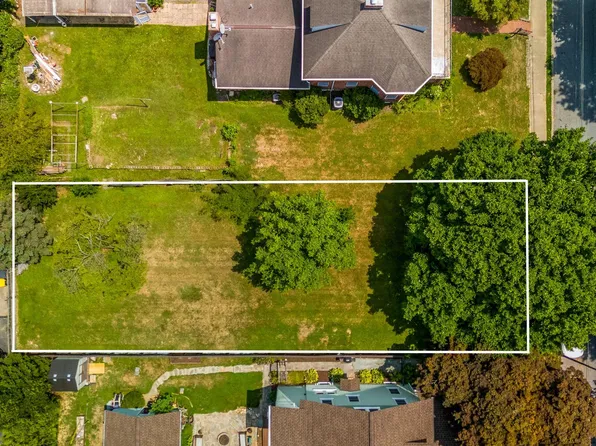 417 Magnolia St, Kennett Square, PA 19348