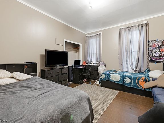 4th image of 6701 Hope Ave