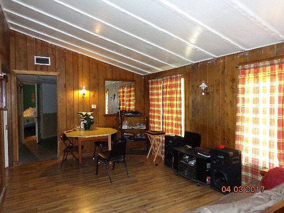5th image of 902 Elizabeth Ave