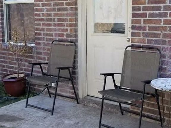 5th image of 4511 Cambridge Dr #B