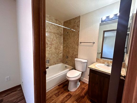 4th image of 5222 University Way NE APT 301A