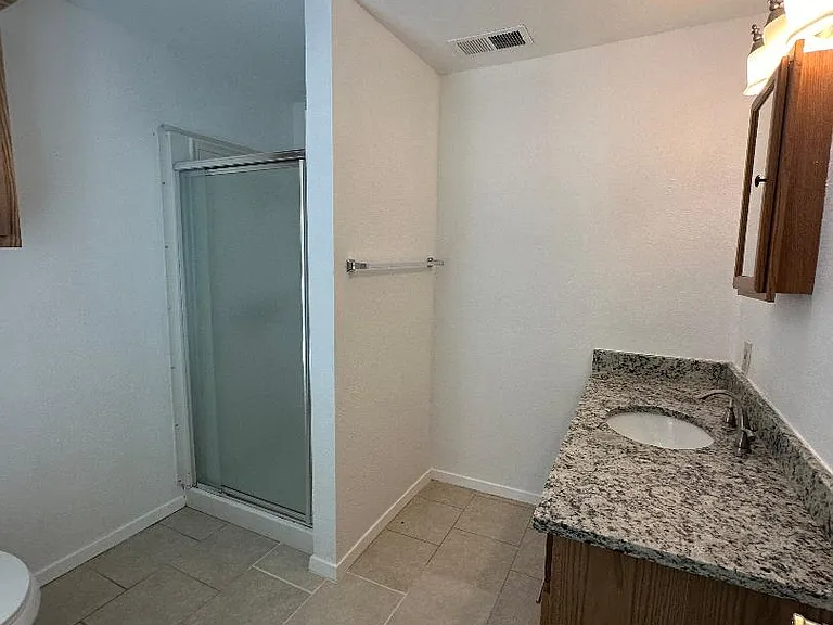 532 Oak Grove Ln — Photo 19