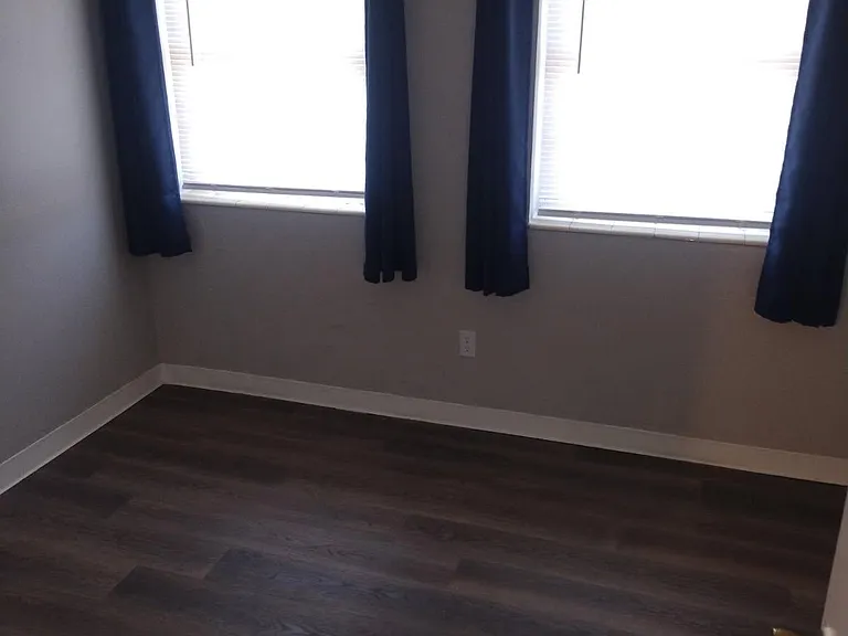 5344 Kingsbury St — Photo 5