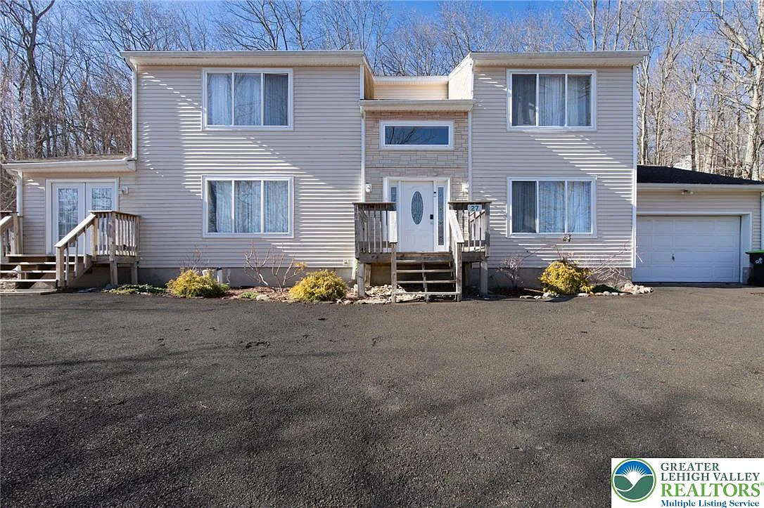 27 Brunswick Dr photo 1