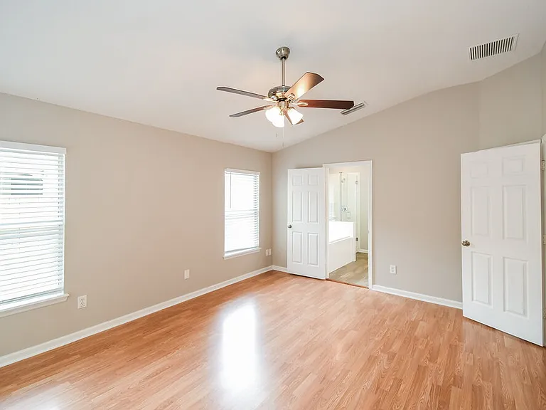 1032 Beckingham Dr — Photo 10