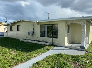 3360 NW 215th St, Miami Gardens, FL 33056