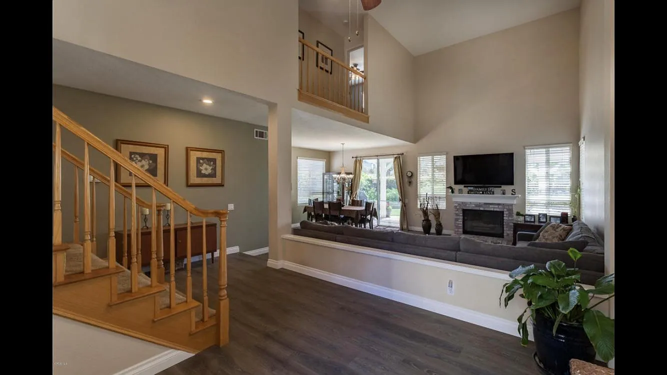 Alderglen St, Moorpark — Photo 4