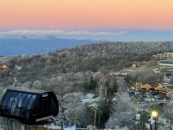 2nd image of 109 Skiloft Road