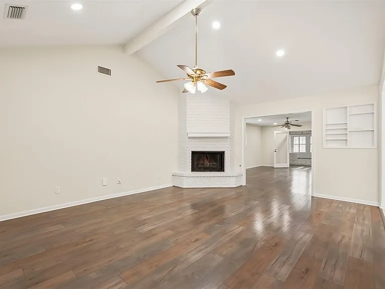 1911 Michele Dr — Photo 6