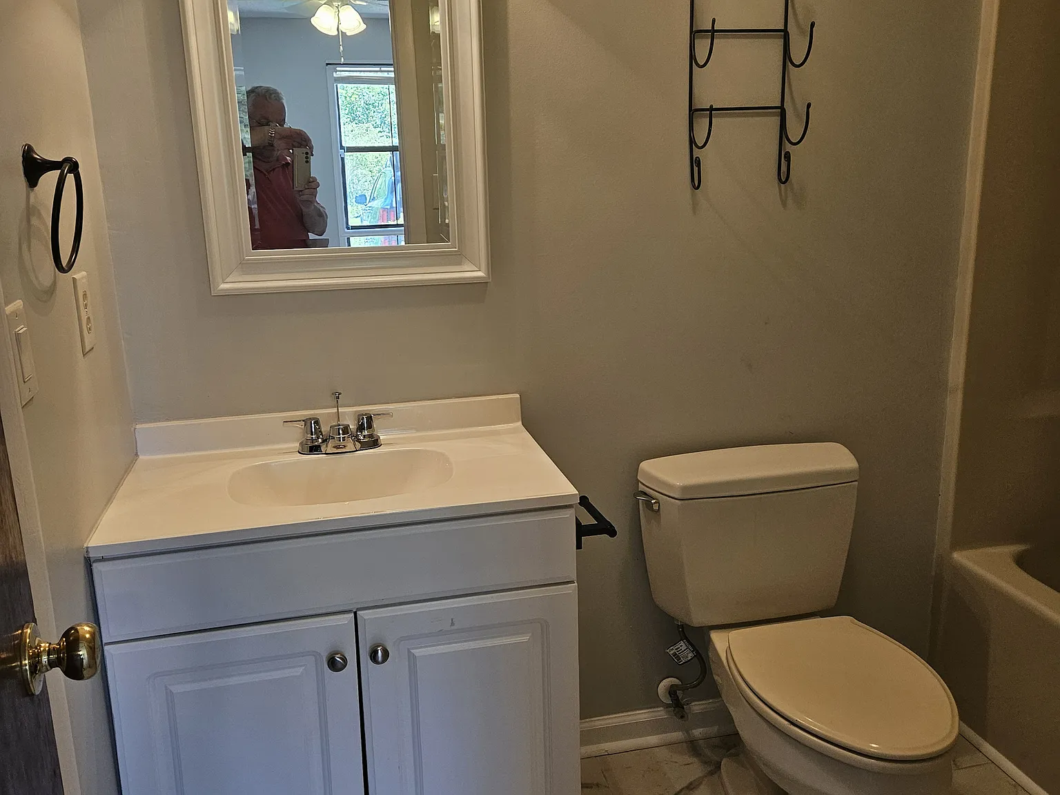2 bed, 2.5 bath, 1100 sqft, $1,400 — Photo 4