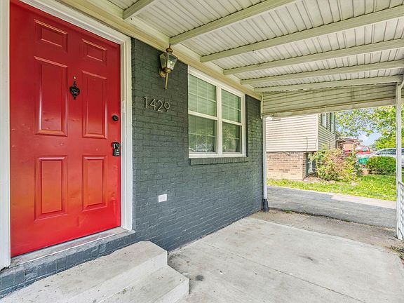 3rd image of 1429 Old Hickory Dr
