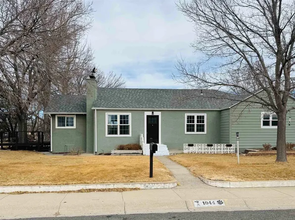 1044 Pine St, Sidney, NE 69162