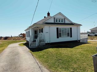 2660 Main St, Clarks Harbour, NS B0W 1P0