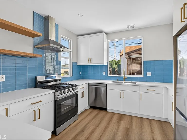 11548 Burke St #B — Photo 17