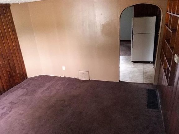 3rd image of 2414 W 32nd St