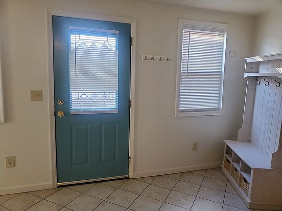 3rd image of 14 Ravine St Unit 1