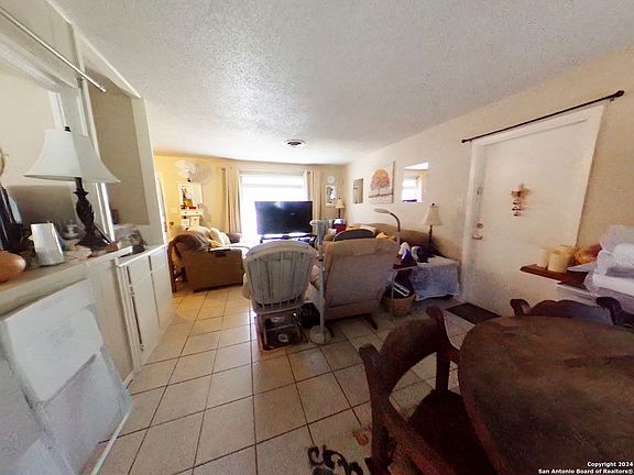 4th image of 8418 SILVERSTAR DR