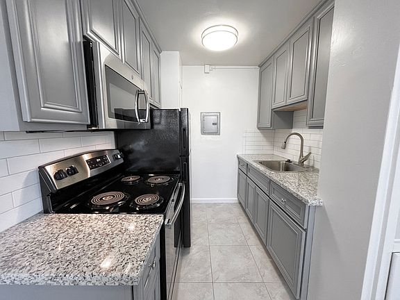 5th image of 1822 N St #8