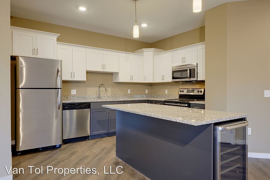 1st image of 1050 Marsh St Unit 206