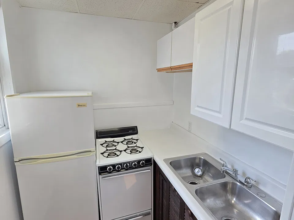  335 Broad St 1stflr Studio Electricincluded Laundry Prkg Cozy!