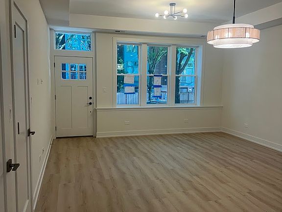 Huge (21X35) kitchen/living room open concept