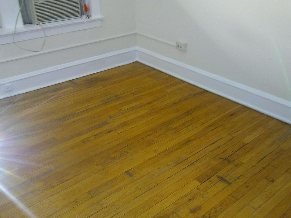 1st image of 634 W Arlington Pl #4V