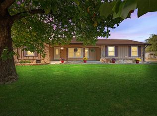 2 Oakrail Dr, Saint Peters, MO 63376
