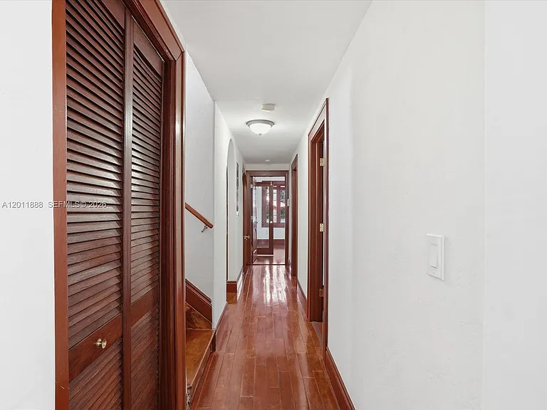 1137 Asturia Ave — Photo 27