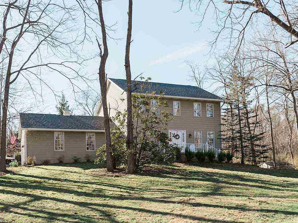 2nd image of 517 E Lakewood Dr