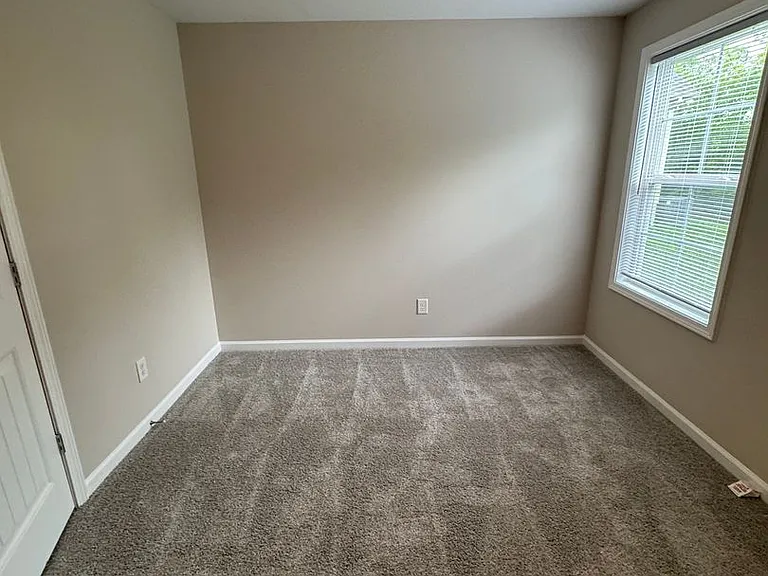1529 Gambill Wood Dr — Photo 12