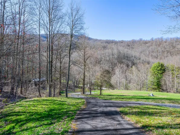 708 Kendal Dr #2, Leicester, NC 28748