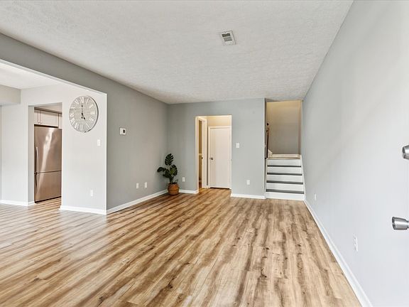 3rd image of 1401 Ventura Way #A