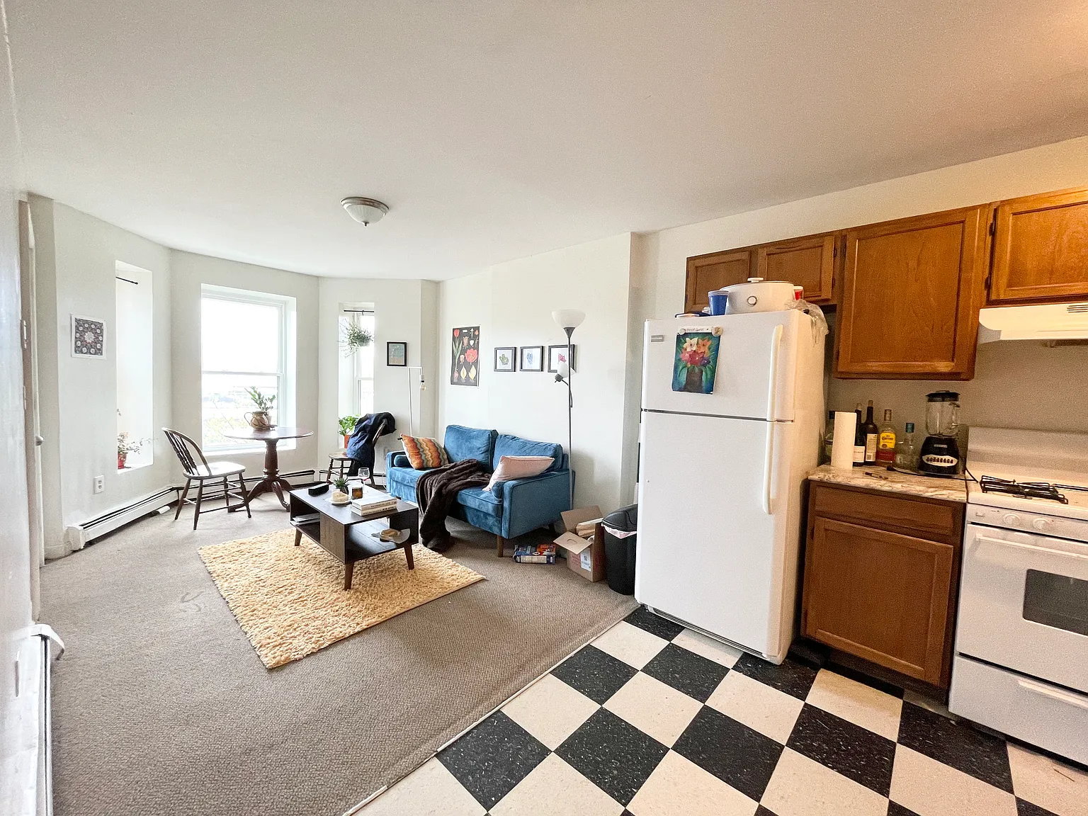 3 bed, $5,000 — Photo 2