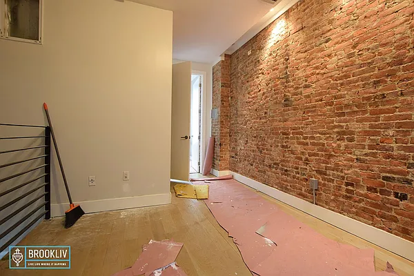 Rented by null | media 54