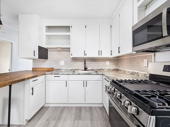 3rd image of 1 Willow St #122