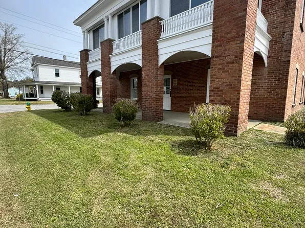 108 N 3rd St #1, Pinetops, NC 27864