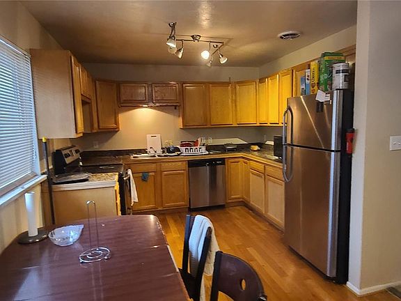 4th image of 1810 W Asbury Avenue