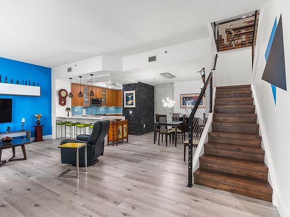 3rd image of 2633 NE 14th Avenue #103